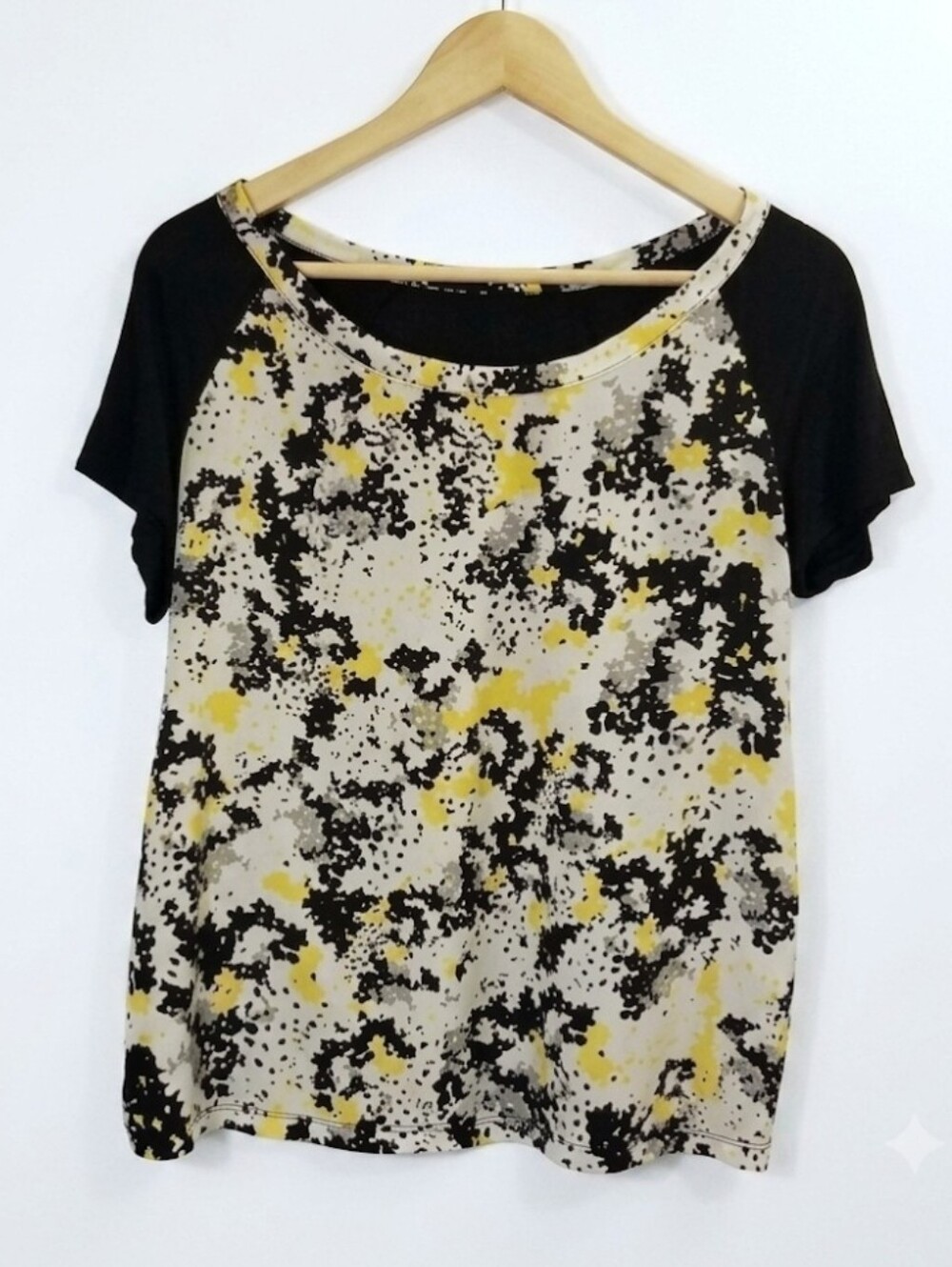 New York & Company short sleeve top